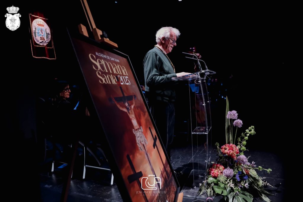 Acto de Cuaresma en Alcázar de San Juan, fotografía capturada por José Ángel Albacete, reflejando el fervor religioso de la Semana Santa.