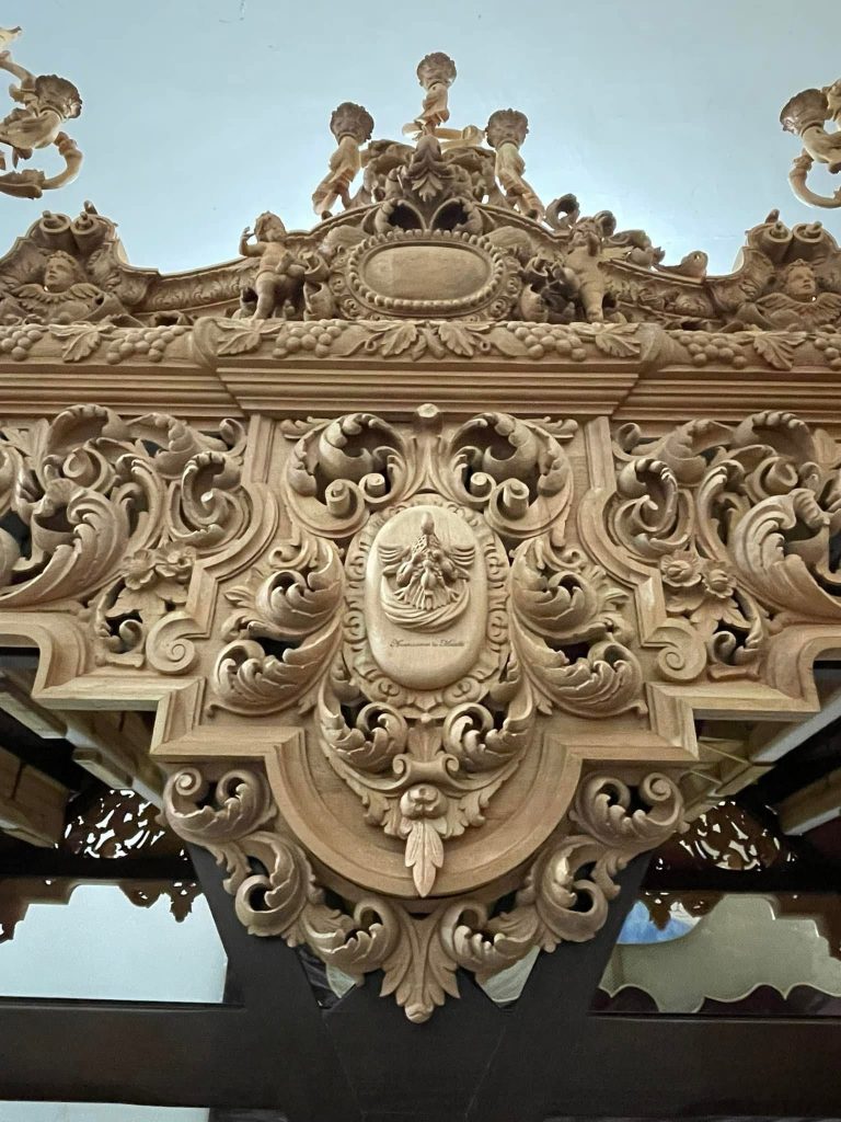 Paso del Señor Resucitado en Alcázar de San Juan, talla barroca de madera diseñada por Pedro Benítez